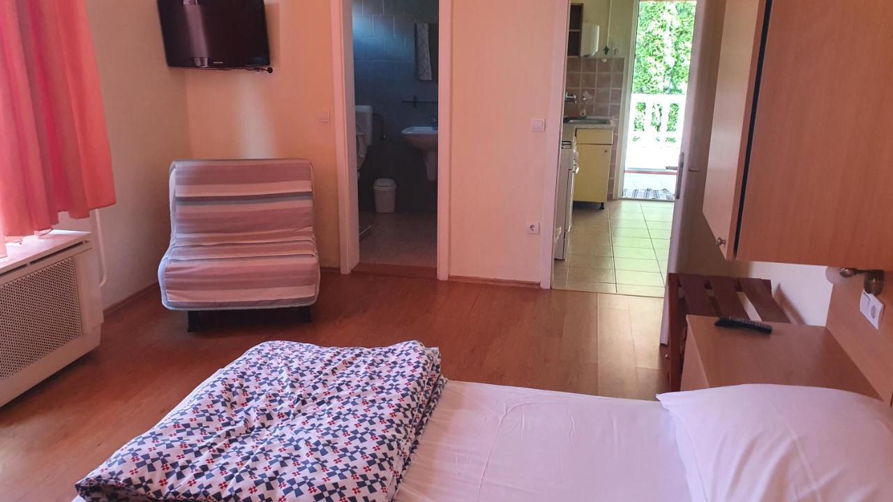 Sunshine Sh Apartmanhaz Apartment Zamárdi Exterior foto